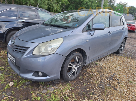 Toyota 2010 - zdjęcie 2