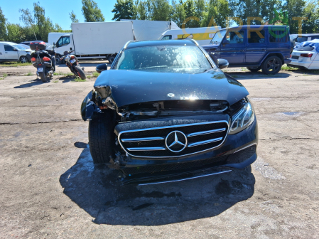 Mercedes-Benz 2020