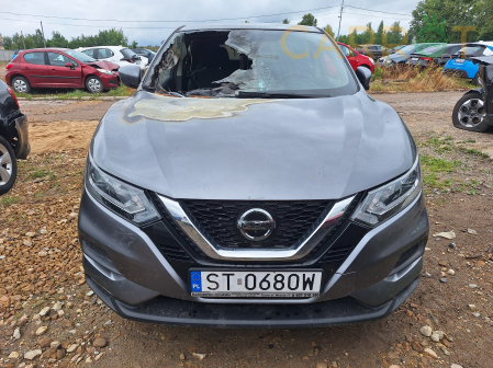 Nissan 2021